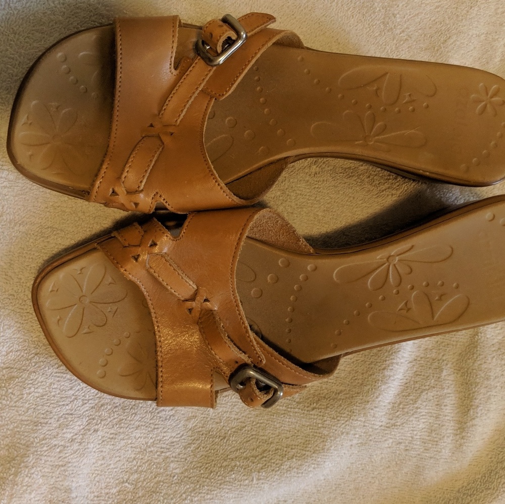 Dress sandals